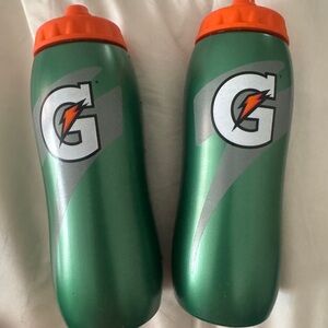 🐰🌷🐣Set of 2 Gatorade G Squeeze Water Bottles - 20oz Green & Orange - EUC